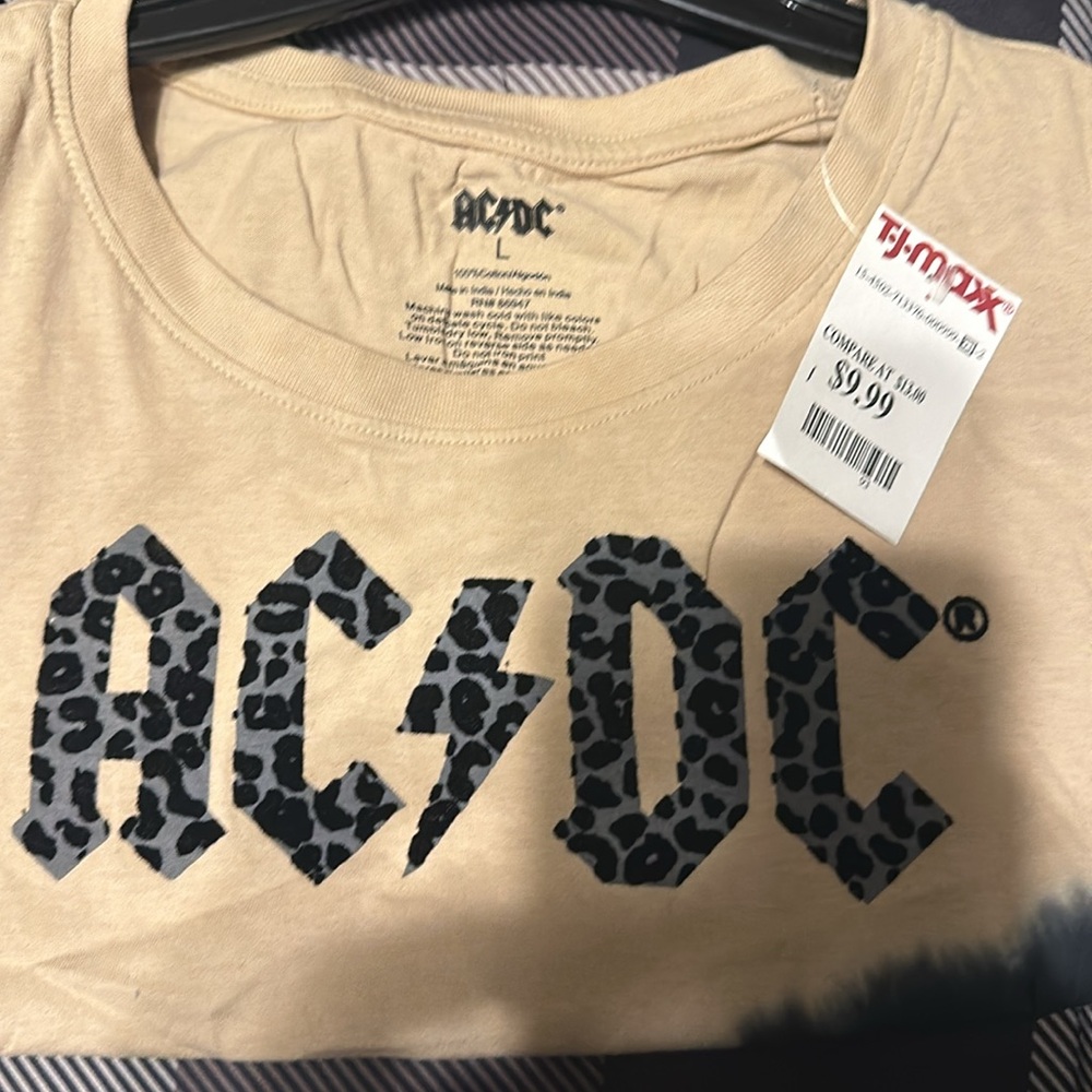 AC/DC Top - Picture 3 of 3